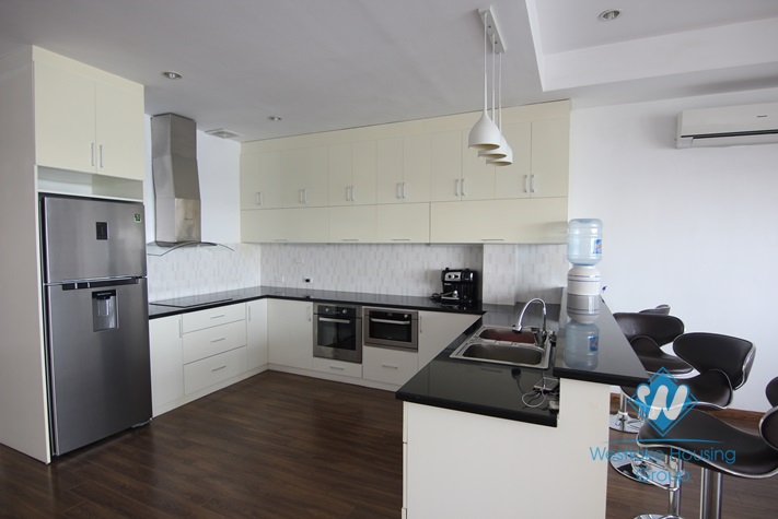 Lake view with big balcony apartment for rent in Xuan Dieu st, tay Ho district 